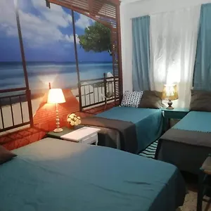 Can Pau Guesthouse , Llança Spanien